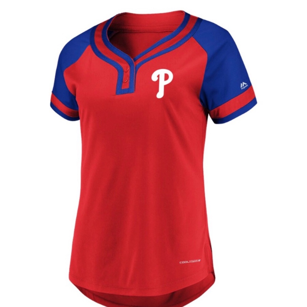 Philadelphia Phillies women’s V Neck shirt - NWOT size M ❤️ ⚾️ 💙